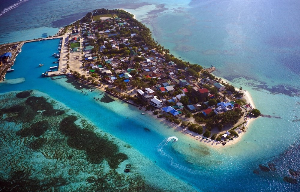 Dhiffushi Island